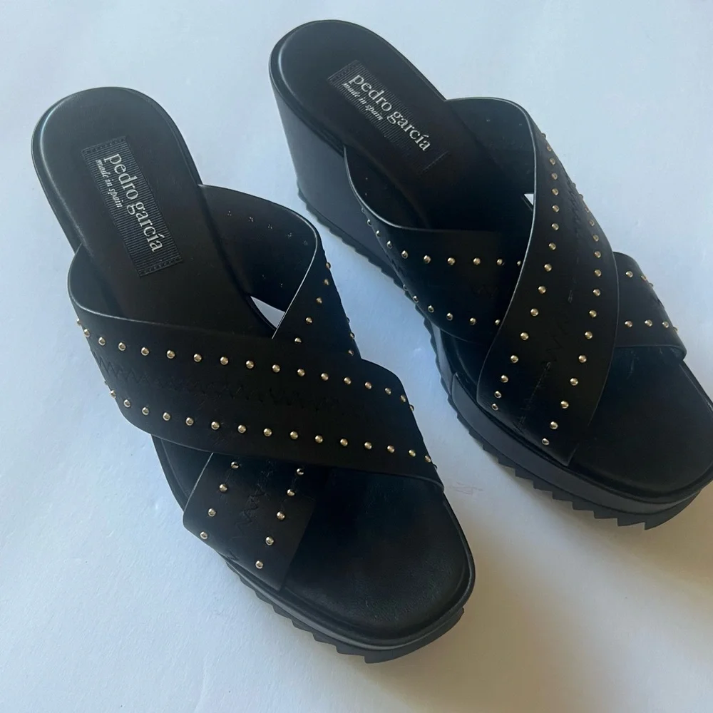 PEDRO GARCIA LEATHER CROSS STRAP PLATFORM WEDGE SANDALS BLACK SIZE 9.5 NWOT